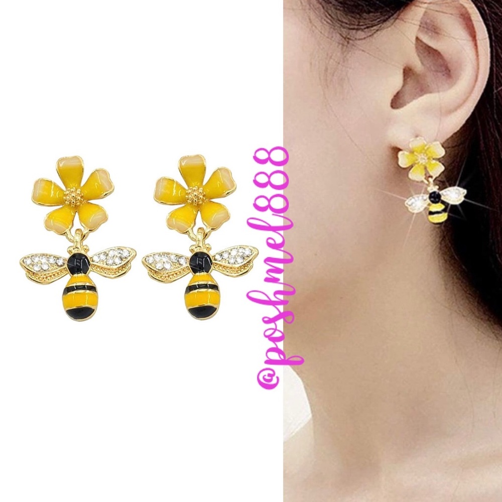 Whimsical Delight SS HoneyBee🐝Flower Drop Earrings Gold+Pavé Crystal Ear… - Picture 13 of 13